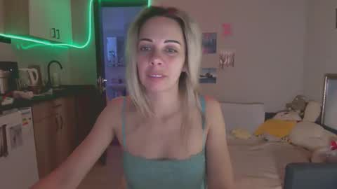 lady_smile69 online show from September 16, 2025, 2:56 am