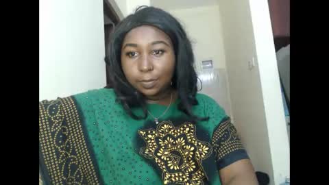 Maya online show from October 5, 2025, 3:32 pm