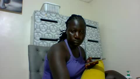 lindah32 online show from March 4, 2025, 10:27 pm
