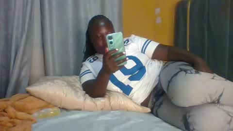 lindah32 online show from November 16, 2025, 7:19 pm