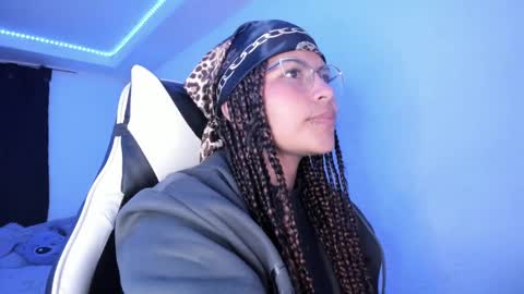  Lady  online show from February 12, 2025, 3:07 am