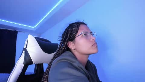  Lady  online show from February 15, 2025, 7:16 am