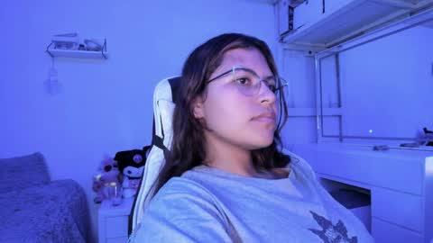  Lady  online show from April 5, 2026, 1:14 am