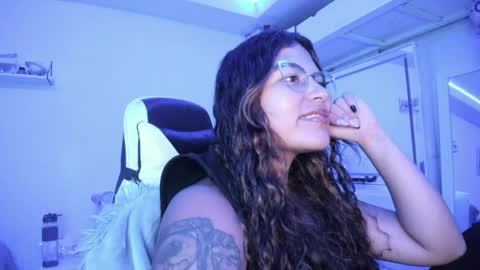  Lady  online show from April 7, 2026, 2:34 am