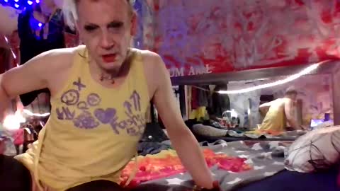 Snapshot of ladycrosssuza chatting on March 4, 2025, 1:23 am Ladycrosssuza online show from March 4, 2025, 1:23 am