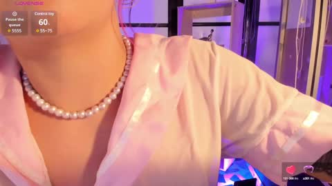 Lady  online show from February 6, 2025, 7:02 am