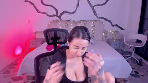 Lady  online show from September 14, 2025, 4:00 am