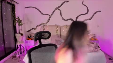 Lady  online show from October 26, 2025, 4:51 am