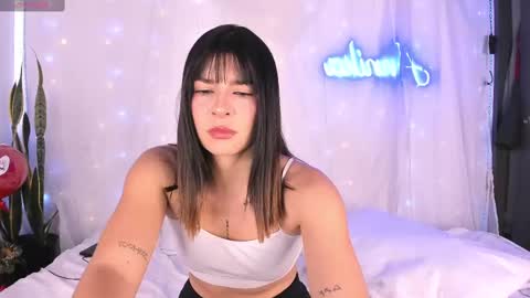 Snapshot of laena_arryn chatting on March 1, 2025, 7:48 pm Laena Arryn online show from March 1, 2025, 7:48 pm