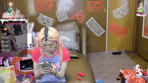 Skinnygirl online show from February 14, 2025, 4:04 am