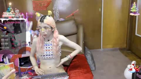 Skinnygirl online show from March 3, 2025, 3:52 am