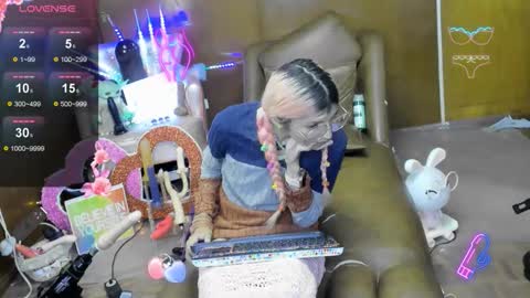 Skinnygirl online show from November 5, 2025, 10:21 pm