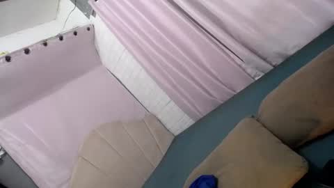 MANIKA online show from April 18, 2026, 7:58 pm