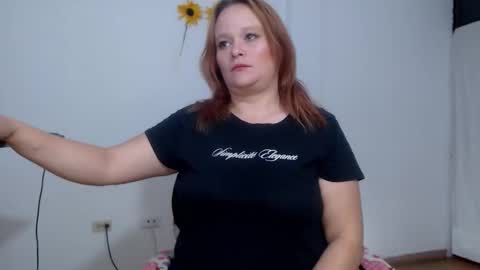  paola and a guest lol    online show from November 10, 2025, 1:59 am