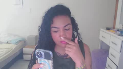 Snapshot of laila_silk chatting on June 3, 2026, 1:03 pm laila_silk online show from June 3, 2026, 1:03 pm
