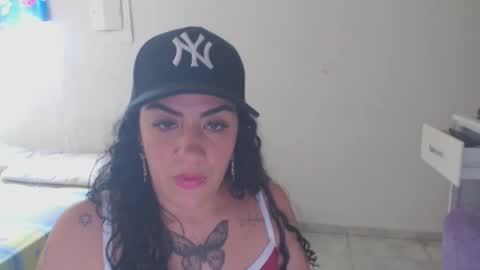 Snapshot of laila_silk chatting on June 10, 2026, 7:46 pm laila_silk online show from June 10, 2026, 7:46 pm