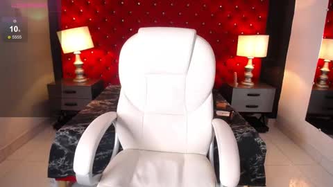 Laila Stilwills online show from September 10, 2025, 4:56 am