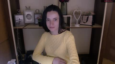 Snapshot of laimapinch_ chatting on December 9, 2024, 2:28 pm Laima online show from December 9, 2024, 2:28 pm