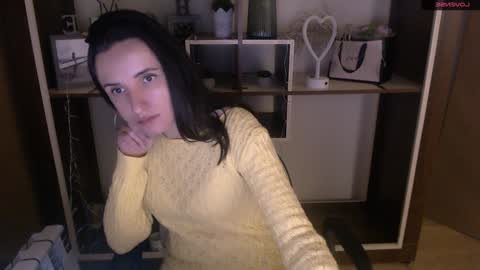 Snapshot of laimapinch_ chatting on December 9, 2024, 5:30 pm Laima online show from December 9, 2024, 5:30 pm