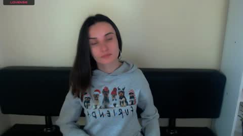 Snapshot of laimapinch_ chatting on December 20, 2024, 3:10 pm Laima online show from December 20, 2024, 3:10 pm