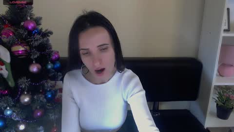 Snapshot of laimapinch_ chatting on December 22, 2024, 1:22 pm Laima online show from December 22, 2024, 1:22 pm