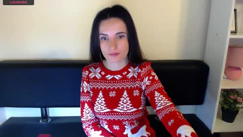 Snapshot of laimapinch_ chatting on December 24, 2024, 8:44 am Laima online show from December 24, 2024, 8:44 am