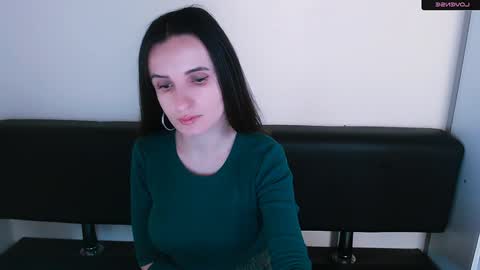 Snapshot of laimapinch_ chatting on January 4, 2025, 9:10 am Laima online show from January 4, 2025, 9:10 am