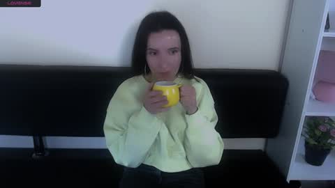 Snapshot of laimapinch_ chatting on January 12, 2025, 4:50 pm Laima online show from January 12, 2025, 4:50 pm