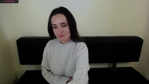 Snapshot of laimapinch_ chatting on September 25, 2025, 12:42 pm Laima online show from September 25, 2025, 12:42 pm