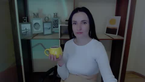 Snapshot of laimapinch_ chatting on September 28, 2025, 8:31 am Laima online show from September 28, 2025, 8:31 am