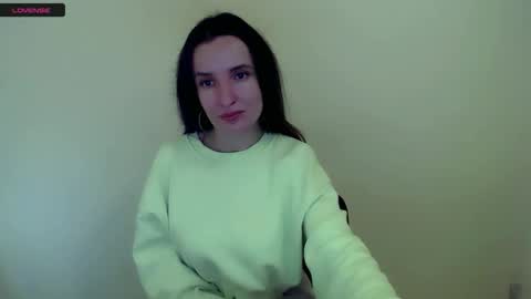 Snapshot of laimapinch_ chatting on October 2, 2025, 7:26 am Laima online show from October 2, 2025, 7:26 am