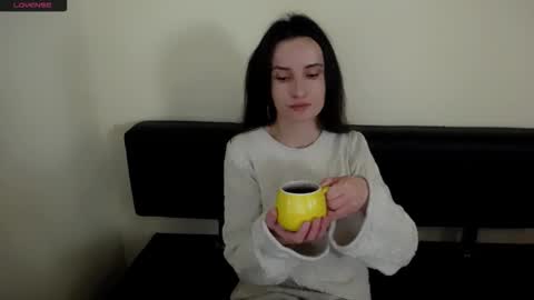 Snapshot of laimapinch_ chatting on October 5, 2025, 11:08 am Laima online show from October 5, 2025, 11:08 am