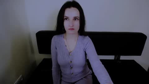 Snapshot of laimapinch_ chatting on October 17, 2025, 7:00 am Laima online show from October 17, 2025, 7:00 am