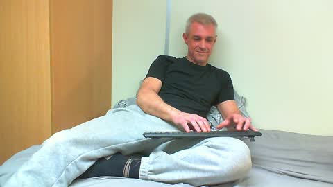 Lain online show from March 29, 2026, 9:26 pm