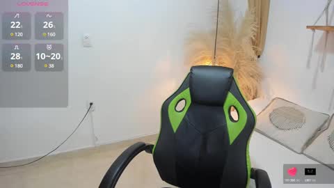 lakshmi_rai online show from February 26, 2025, 7:27 pm