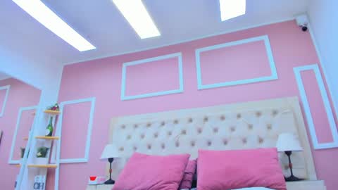 Snapshot of lala_ink_ chatting on April 6, 2026, 2:40 pm lala_ink_ online show from April 6, 2026, 2:40 pm