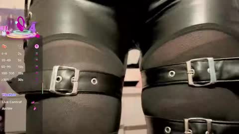 Miss Lala online show from November 26, 2025, 3:57 pm