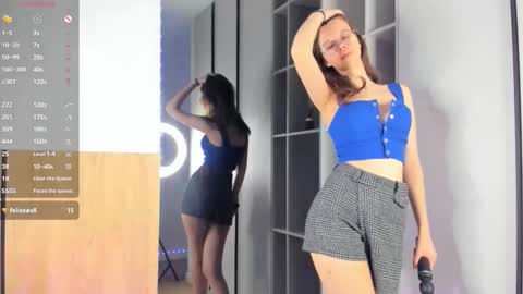 Julia online show from September 12, 2025, 8:20 pm