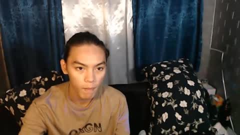 Snapshot of lalakinghugecock_2 chatting on December 18, 2024, 9:25 am lalakinghugecock_2 online show from December 18, 2024, 9:25 am