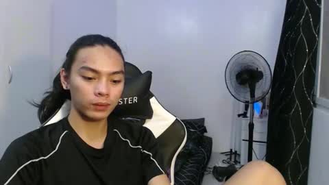 Snapshot of lalakinghugecock_2 chatting on October 12, 2025, 10:03 am lalakinghugecock_2 online show from October 12, 2025, 10:03 am