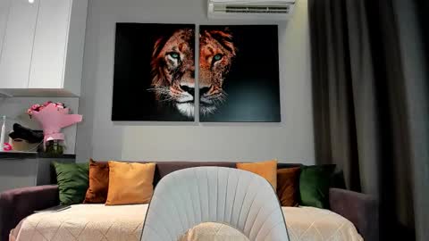 Ellina online show from November 23, 2025, 2:28 pm