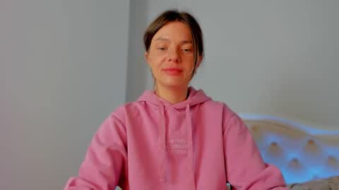 Snapshot of lallie_ chatting on March 4, 2026, 3:51 pm Lallie online show from March 4, 2026, 3:51 pm