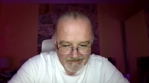 Snapshot of lamabama chatting on October 11, 2025, 9:57 pm lamabama online show from October 11, 2025, 9:57 pm