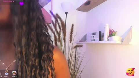 Snapshot of lana__beaux chatting on January 25, 2025, 1:10 am    online show from January 25, 2025, 1:10 am