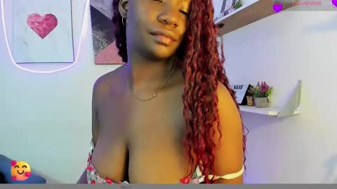 Snapshot of lana__beaux chatting on February 21, 2025, 7:32 pm    online show from February 21, 2025, 7:32 pm