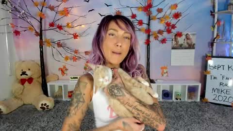 Snapshot of lana_del_bae chatting on September 10, 2025, 2:11 am Lana Del Bae online show from September 10, 2025, 2:11 am