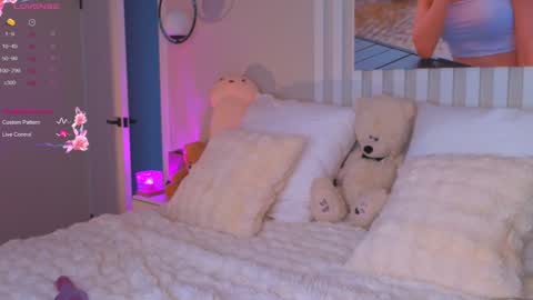 Snapshot of lana_me chatting on January 10, 2025, 5:26 am Milana online show from January 10, 2025, 5:26 am
