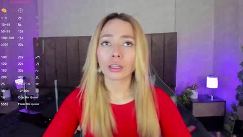 Lana online show from November 7, 2025, 4:45 am