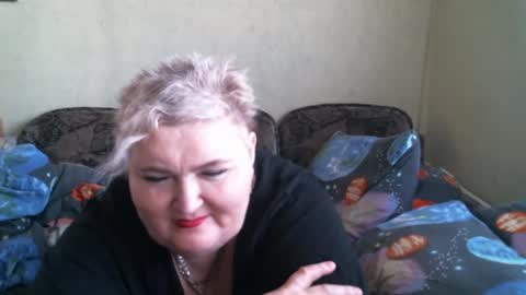 lanacat555 online show from February 28, 2025, 10:41 am