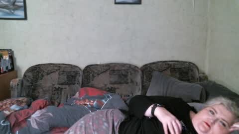 lanacat555 online show from March 5, 2025, 10:32 pm